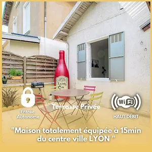 Maison Cosy Avec Terrasse A 15 Minutes De Lyon Et Wifi Appartement