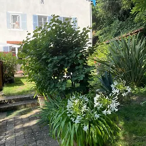 Les Agapanthes Couette-café
